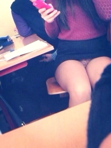 class teen upskirt