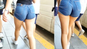 candid girl ass shorts