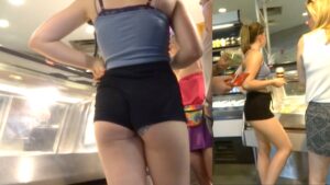 sexy candid upshorts creepshots