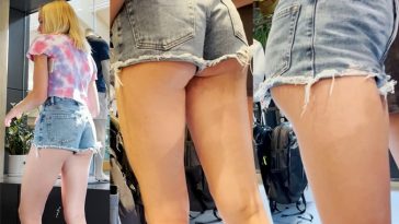 petite teen voyeur